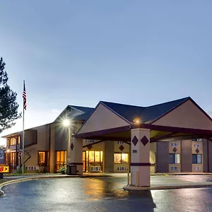 Super 8 By Wyndham Stapleton Hotel DEN